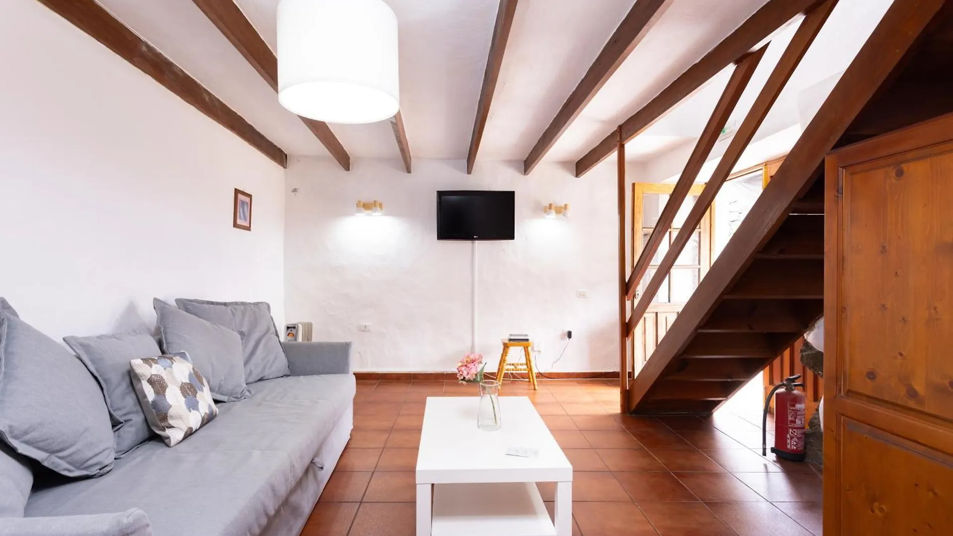 Charming Casa Nina El Pinar, Terrace contacts
