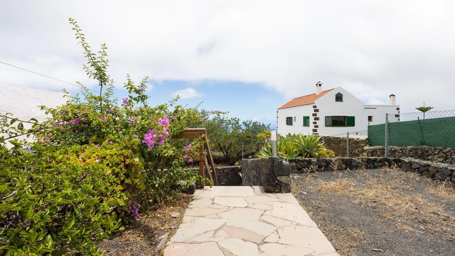 Charming Casa Nina El Pinar, Terrace Villa El Pinar  Holiday home